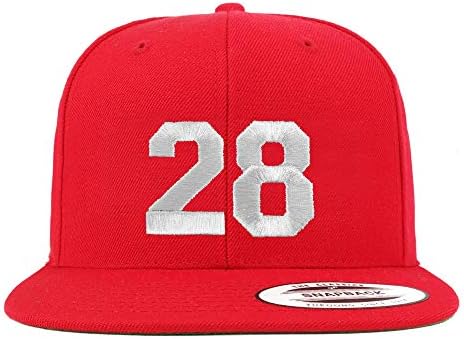 Trendy Giyim Mağazası Numarası 28 Beyaz İplik İşlemeli Düz Fatura Snapback Beyzbol Şapkası